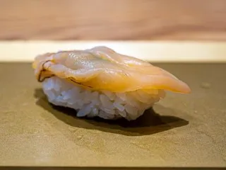 Aoyagi (round clam)